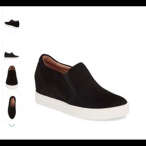 Caslon Allie wedge heel suede booties